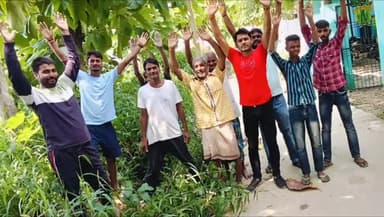 सहजनवा: परमेश्वरपुर में गंदगी को लेकर ग्रामीणों ने किया प्रदर्शन, साफ सफाई कराने की मांग