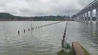 पीपलदा: ढिबरी काली सिंध नदी की पुलिया पर आया पानी नोनेरा एवरा बांध के गेटों की टेस्टिंग का कार्य शुरू यातायात डायवर्ट