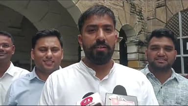 पुष्कर: भारतीय युवा कांग्रेस के युवा पहुंचे अजमेर जिला कलेक्ट्रेट, जिला कलेक्टर को दिया निवेदन पत्र