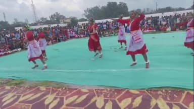 कटकमदाग: हज़ारीबाग: कर्जन ग्राउंड में भाजपा नेत्री शेफाली गुप्ता के नेतृत्व में कर्मा महोत्सव का भव्य समापन