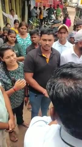 मुलताई: अपनी समस्या को लेकर नगर पालिका पहुंचे मुलताई हाईटेक लाइब्रेरी के विद्यार्थी, सीएमओ से की भेंट