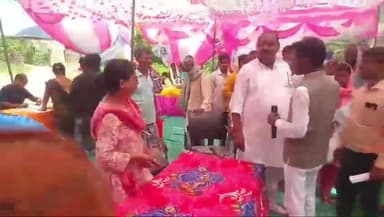 उंटारी रोड: मुरमा खुर्द पंचायत भवन परिसर में आपकी योजना आपकी सरकार आपके द्वार कार्यक्रम का किया गया आयोजन