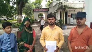 रायबरेली: दशवंतपुर गांव में दबंगों द्वारा घर में घुसकर की गई मारपीट व जानलेवा हमले के मामले में, पीड़ितों ने SP से लगाई गुहार