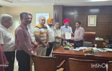 ਐਸਏਐਸ ਨਗਰ ਮੁਹਾਲੀ: ਅੱਜ ਡਿਪਟੀ ਮੇਰੇ ਕੁਲਜੀਤ ਸਿੰਘ ਬੇਦੀ ਦੀ ਅਗਵਾਈ ਵਿੱਚ ਸੈਕਟਰ 66 ਦਿ ਵਸਨੀਕਾਂ ਨੇ ਏਡੀਸੀ ਸਾਹਿਬ ਨੂੰ ਠੇਕਾ ਨਾ ਖੋਲਣ ਲਈ ਮੰਗ ਪੱਤਰ ਦਿੱਤਾ