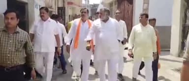 तिलहर: मीरानपुर कटरा नगर क्षेत्र में भाजपा के क्षेत्रीय मंत्री दुर्विजय सिंह शाक्य के नेतृत्व में चलाया गया सदस्यता अभियान।