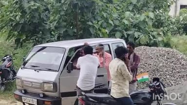 लखीमपुर: बसंत टॉकीज की छत से संदिग्ध परिस्थितियों में गिरा युवक इलाज के दौरान जिला अस्पताल में हुई मौत भाई ने जताई हत्या की आशंका