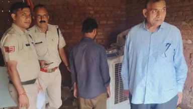 सिंगरौली: अवैध शराब के खिलाफ मोरवा पुलिस ने 7 कारोबारीयों से देशी शराब जप्त कर आबकारी अधिनियम के तहत की कार्यवाही