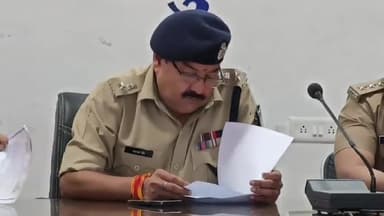 शाजापुर: जिले के विभिन्न थानों के फरार आरोपियों की गिरफ्तारी पर शाजापुर जिला पुलिस अधीक्षक ने नगद ईनाम घोषित की