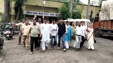 बीना: फेसबुक पर शेयर की जा रही आपत्तिजनक पोस्टों के खिलाफ कांग्रेसियों ने बीना थाने में दिया ज्ञापन, की कार्रवाई की मांग