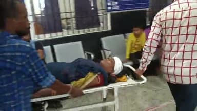 कहरा: बैजनाथपुर थाना क्षेत्र के खोजारी गांव मे दबंग डीलर ने मां बेटे के साथ किया मारपीट दोनों जख्मी सदर अस्पताल सहरसा मे भर्ती