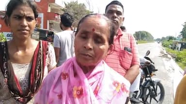 खबर औरैया से गोविंद नगर में जल भराव कि समस्या के कारण बच्चे नहीं जा पाते हैं स्कूल