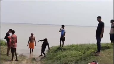 ज्ञानपुर: सीतामढ़ी में गंगा का पानी खतरे के निशान के करीब