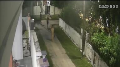 गोरखपुर: सूर्य विहार पुलिस चौकी के पास महिला का चेन लूटकर लुटेरे हुए फरार, घटना का वीडियो हुआ वायरल