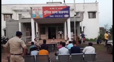 शाहनगर: हिन्दू-मुस्लिम पर्व को लेकर शाहनगर थानाध्यक्ष की अध्यक्षता मे थाना परिसर में डीजे संचालकों के साथ की बैठक हुई संपन्न