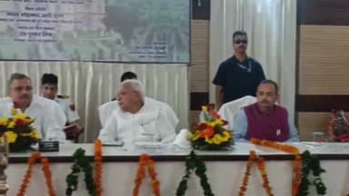 रामपुर: रज़ा लाइब्रेरी के रंग महल सभागार में आयोजित सेमिनार में केरल के राज्यपाल आरिफ मुहम्मद खान ने व्याख्यान किया प्रस्तुत