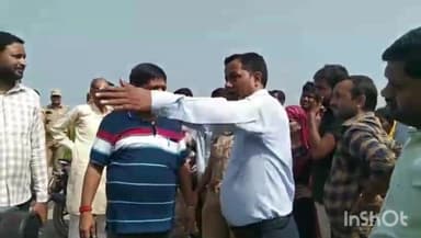 औरैया: मोहल्ला गोविंद नगर के लोगों ने जल भराव की समस्या को लेकर दिबियापुर मार्ग किया जाम, एसडीएम ने दिया आश्वासन