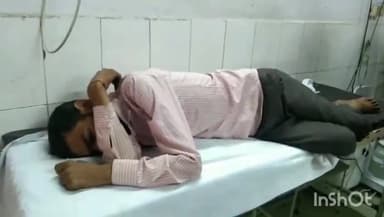 औरैया: कोतवाली क्षेत्र के ग्राम बरमूपुर निवासी खेतों पर गया युवक कटीले तारों में फंसकर हुआ घायल, अस्पताल में भर्ती