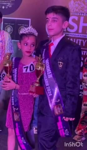 परागपुर: गांव सुंही की 6 वर्षीय बेटी नाम्या शर्मा ने चंडीगढ़ में आयोजित हुई फैशन प्रतियोगिता में जीत प्रिंसेस आफ चंडीगढ़ का किताब