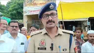 खबर औरैया से शांतिपूर्ण तरीके से निकाला गया बारावफात का जुलूस पुलिस अधीक्षक