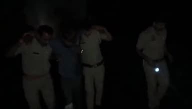 हाथरस: पशु चोरी के अभियुक्तों से देर रात पुलिस की मुठभेड़, एक घायल, दो गिरफ्तार