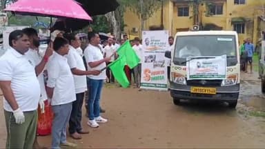 सिमडेगा: सिमडेगा विधायक भूषण बाड़ा ने नगर परिषद कार्यालय के समीप स्वच्छता ही सेवा कार्यक्रम 2024 का किया शुरुआत