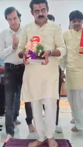 इंदौर के सांसद द्वारा गणेश विसर्जन किया गया