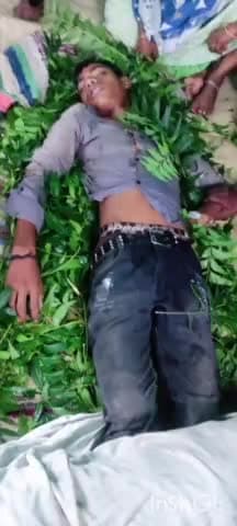 एटा: कैलई गांव में अलग-अलग चारपाई पर सोते समय जहरीले सांप ने भाई बहन को काटा भाई की मौत बहन का इलाज जारी