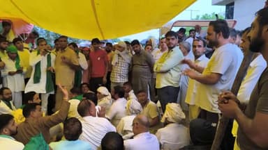 @Spirits @high even in the @rain.Today on 18/09/2024, the main gate of Wave City Builder was closed under the leadership of #Bharatiya #Kisan #Sangathan.
#बारिश में भी #हौसले #बुलंद।आज दिनांक 18/09/2024 को @भारतीय @किसान @संगठन के ने