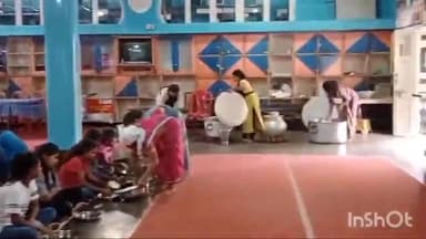 दुलमी: भारतीय जनता युवा मोर्चा के द्वारा डिवाइन उनका मिशन में गरीबों में सहायक के बीच लंगर सेवा एवं ट्रॉफी का वितरण किया गया