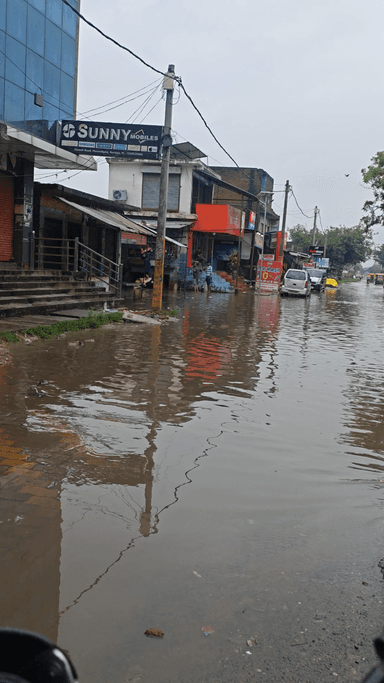 जलमग्न हुआ मुरादगंज इटावा रोड #muradganj@