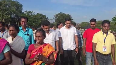 कोलेबिरा: कोलेबिरा के शिवनाथपुर में आयोजित तेलंगा खड़िया स्मृति फुटबॉल टूर्नामेंट का हुआ समापन, पूर्व मंत्री हुए शामिल