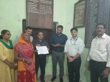 उदवंत नगर: कल्याणपुर के 14 भूमिहीन लोगों को जमीन का पर्चा दिया गया