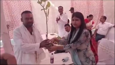 बिहिया: बिहिया नगर के महथीन माई मंदिर परिसर में स्वच्छता ही सेवा पखवाड़ा कार्यक्रम का आयोजन किया गया