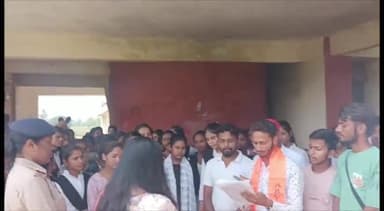 शाहनगर: शाहनगर महाविद्यालय में छात्रों की समस्याएं सुनीं एसडीएम श्रुति अग्रवाल, समस्याओं का हल कराने का दिया आश्वासन