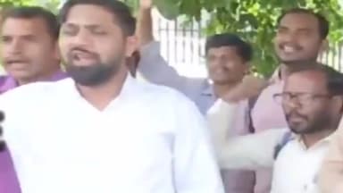 हुज़ूर: भोपाल में राष्ट्रीय ग्रामीण आर्थिक परिवर्तन परियोजना के आउटसोर्स कर्मचारियों का प्रदर्शन