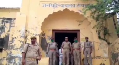 सासनी: कोतवाली सासनी पर दर्ज NDPS एक्ट के अभियोग से संबंधित अभियुक्त को न्यायालय ने सुनाई 1 माह 13 दिन कारावास व अर्थदंड की सजा