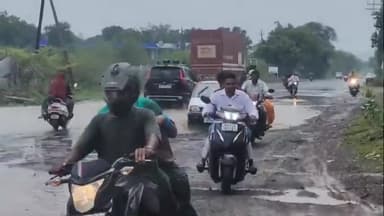 विदिशा नगर: विदिशा में तेज बारिश के कारण सांची रोड पर भरा पानी, आवागमन प्रभावित