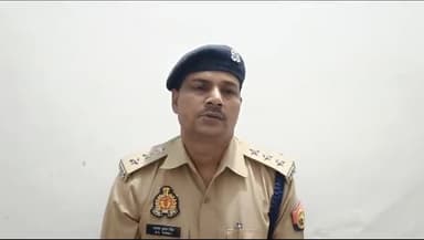 बेला थाना क्षेत्र के अंतर्गत मुडियाई के पास मारपीट कर पर्स मोबाइल छीनने के संबंध में जानकारी देते क्षेत्राधिकारी बिधूना