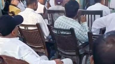 बहराइच: ज़िला बार एसोसिएशन सभागार में ग्राम न्यायालयों की स्थापना के विरोध में अधिवक्ताओं ने सामूहिक अवकाश का निर्णय लिया