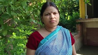 ग्राम नए नगरा पुलिया से पहले घर में भरा पानी नाला बंद होने की वजह से महिला की कोई नही सुनवाई न नेगपाल सुन रहे न प्रधान