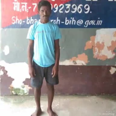 दिनारा: तुर्ती गांव से पुलिस ने एक फरार शराब तस्कर को गिरफ्तार किया