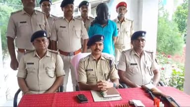 डेहरी: गोपी बिंगहा में फिल्मी स्टाइल में छत पर चढ़कर एक शख्स ने की ताबड़तोड़ फायरिंग, पुलिस ने हथियार के साथ किया गिरफ्तार