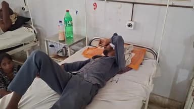 सिमडेगा: लोम्बोई में मोटरसाइकिल दुर्घटना में व्यक्ति गिरकर हुआ घायल, सिमडेगा सदर अस्पताल में कराया गया इलाज