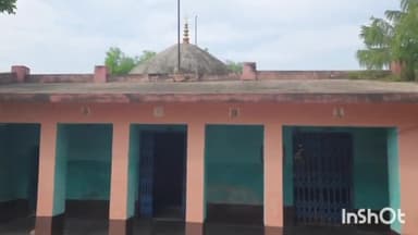 हिलसा: मई महादेव स्थान में पुरोहितों द्वारा महामृत्युंजय पितृपक्ष के लिए पितरों की आत्मा की शांति के लिए की जा रही है