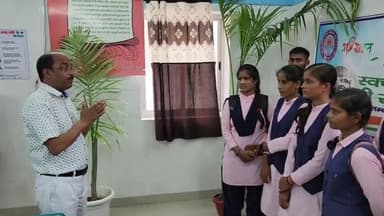 ज्ञानपुर: ज्ञानपुर जिला अस्पताल में सेवा सप्ताह के समापन पर छात्र-छात्राओं को दिया गया स्वास्थ्य संबंधित प्रशिक्षण