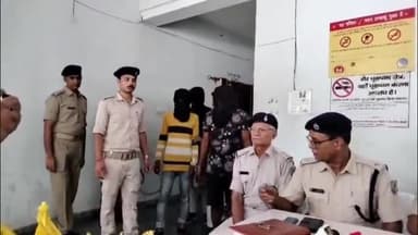 धनबाद/केंदुआडीह: टोटो चोरी मामले में डीएसपी दीपक कुमार ने धनबाद थाने में प्रेस वार्ता का किया आयोजन