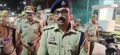 औरैया: देर रात्रि सदर कोतवाली पुलिस के साथ एसपी ने दिबियापुर रोड पर पैदल मार्च करते हुए किया निरीक्षण, दिए निर्देश