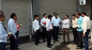ग्वालियर गिर्द: नगर निगम कमिश्नर ने शहर की सड़कों का किया निरीक्षण, अधिकारियों को दिए आवश्यक दिशा-निर्देश
