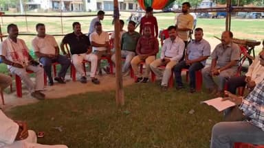 सिमडेगा: सिमडेगा गांधी मैदान में होने वाले परिवर्तन यात्रा की तैयारी को लेकर भाजपाइयों ने की बैठक