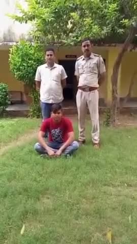 धौलपुर: गुरुद्वारा के पास से पुलिस ने अवैध हथियार के साथ एक आरोपी को गिरफ्तार किया, कब्जे से कारतूस बरामद